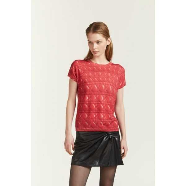 Short kimono sleeved sweater with Matelassè print double use