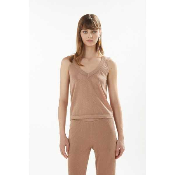 Solid color V neck top