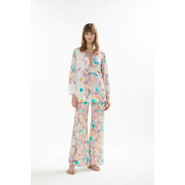Oversize round neck sweater with buttoning, 3/4 sleeves and Art print double use