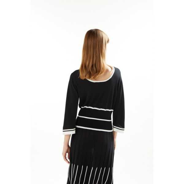 Maglia con scollo a V e maniche 3/4