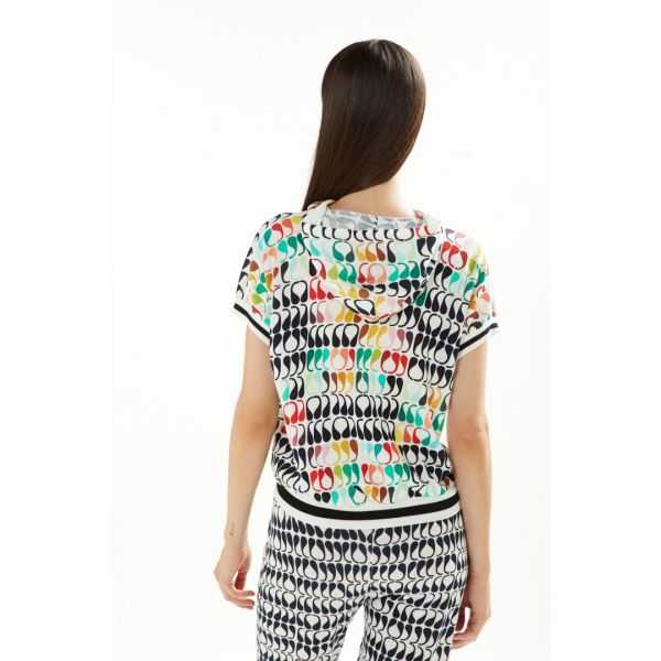 Kimono with short sleeves and hood Pop print