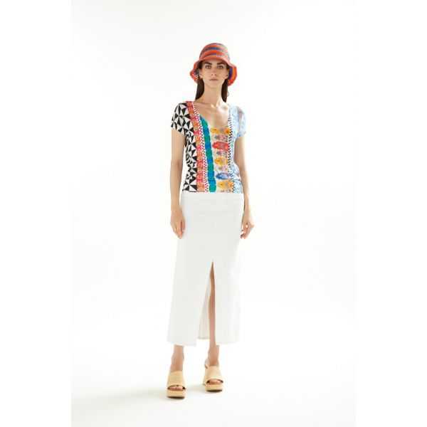 V neck sweater with short sleeves and Patchwork print double use