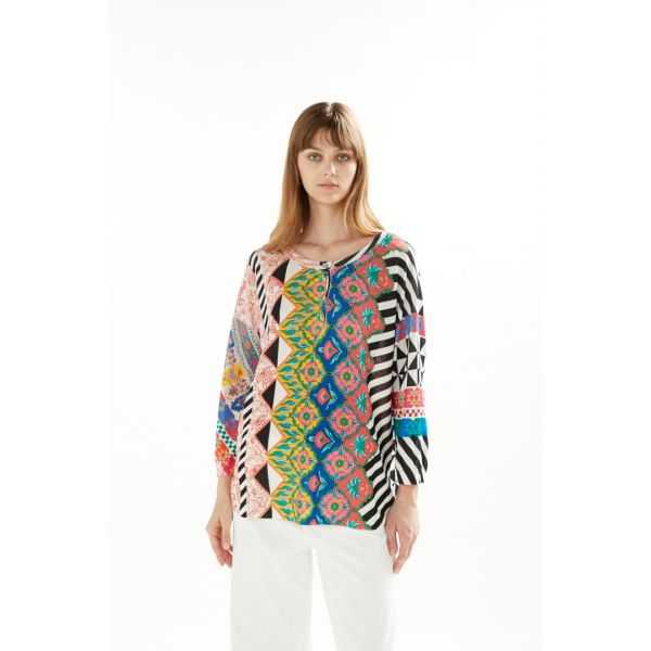 Oversize round neck sweater with buttoning, 3/4 sleeves and Patchwork print double use