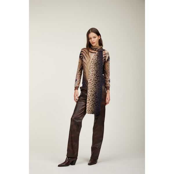 Scarf with Animalier print