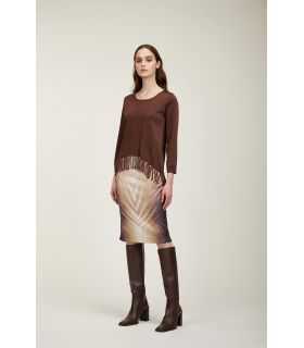Maglia lurex con scollo a madonna e frange