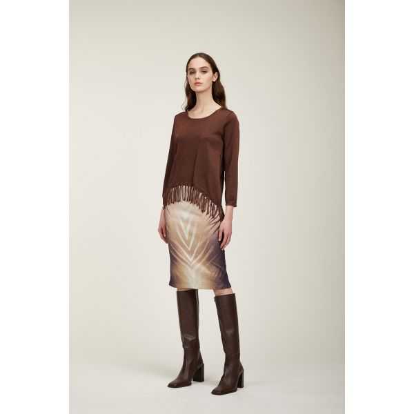 Maglia lurex con scollo a madonna e frange
