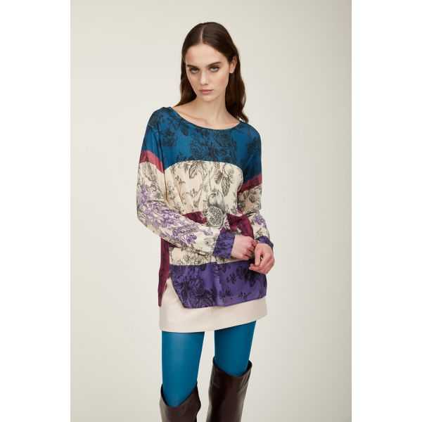 Boatneck sweater with Decoupage print double use