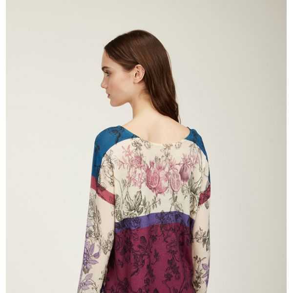 Crewneck sweater with Decoupage print double use