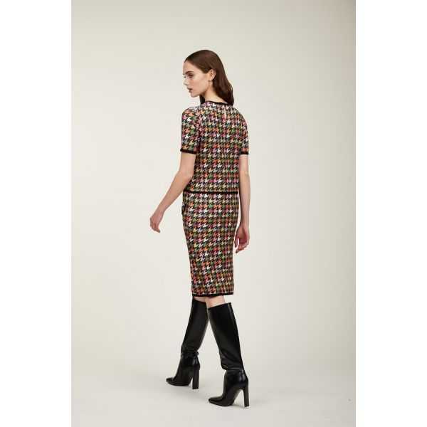 Dress with short sleeves and Pop print