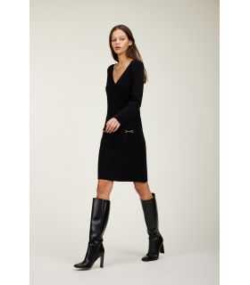 V neck dress with horsebit on pockets