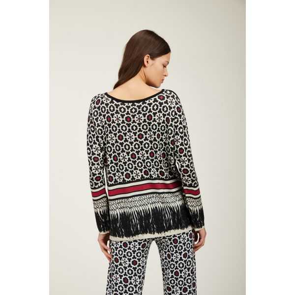 Oversize boatneck Sweater with double use Batik print