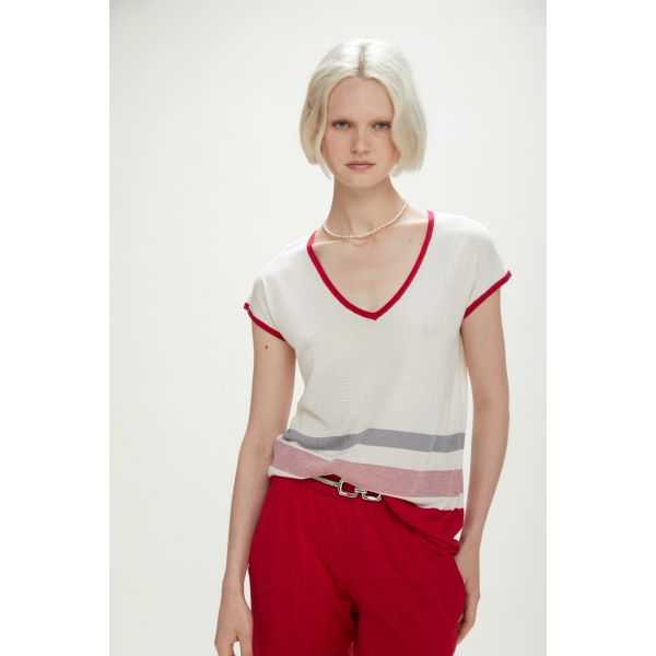 Short sleeve sweater with colorful stripes
