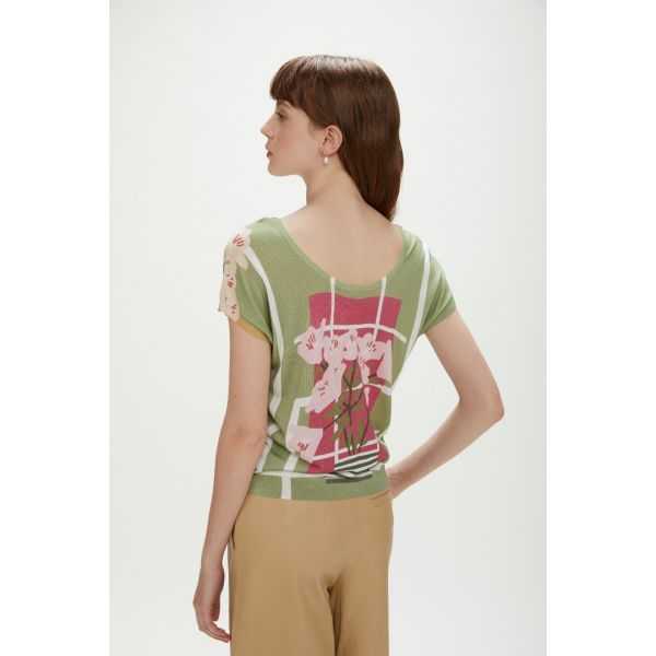Short-sleeve V-neck top with print double use
