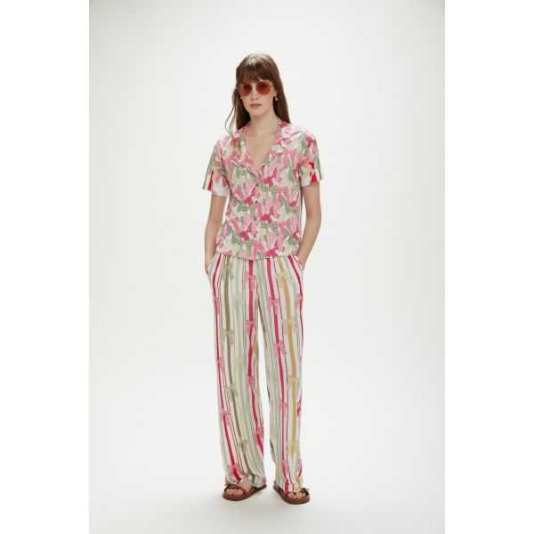 Short sleeve shirt with Ribbon print