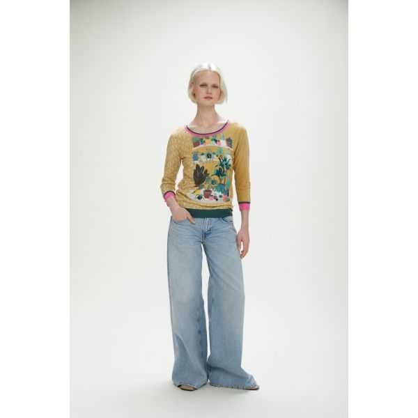 Light sweater with flowers print double use
