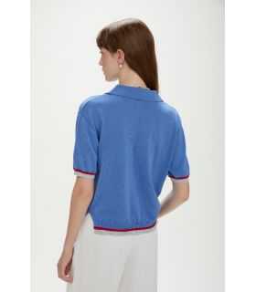 Polo shirt with contrasting edges