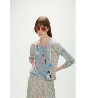Fine-knit pullover with dogs and flowers print