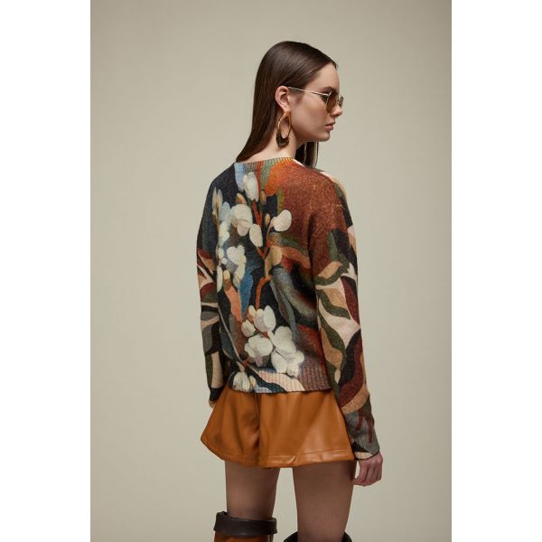 Oversidez V neck Sweater with Camouflage design