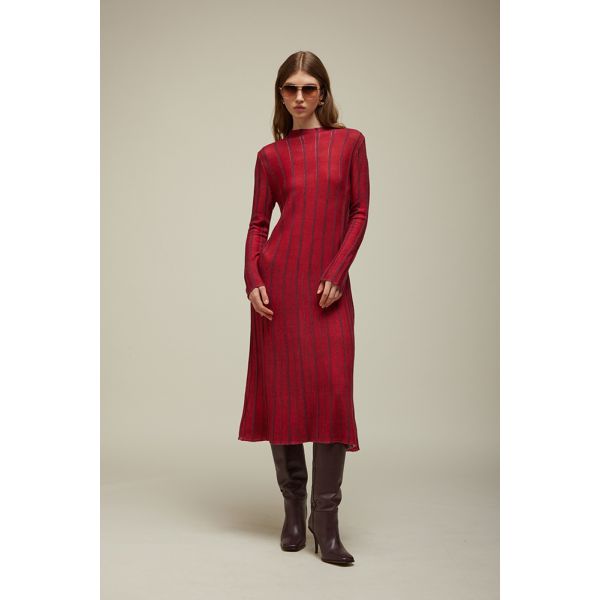 Pleated dress with Fake solid color print