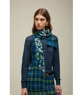 Scarf with Tartan print