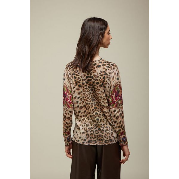 Oversized V-neck Sweater with Animalier pattern