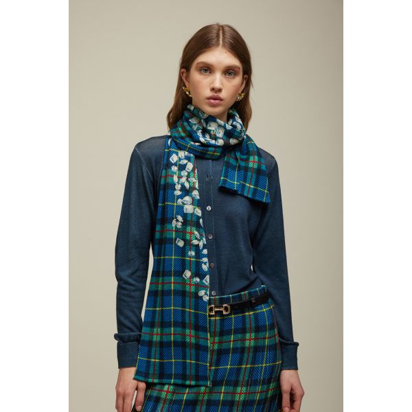 Scarf with Tartan print