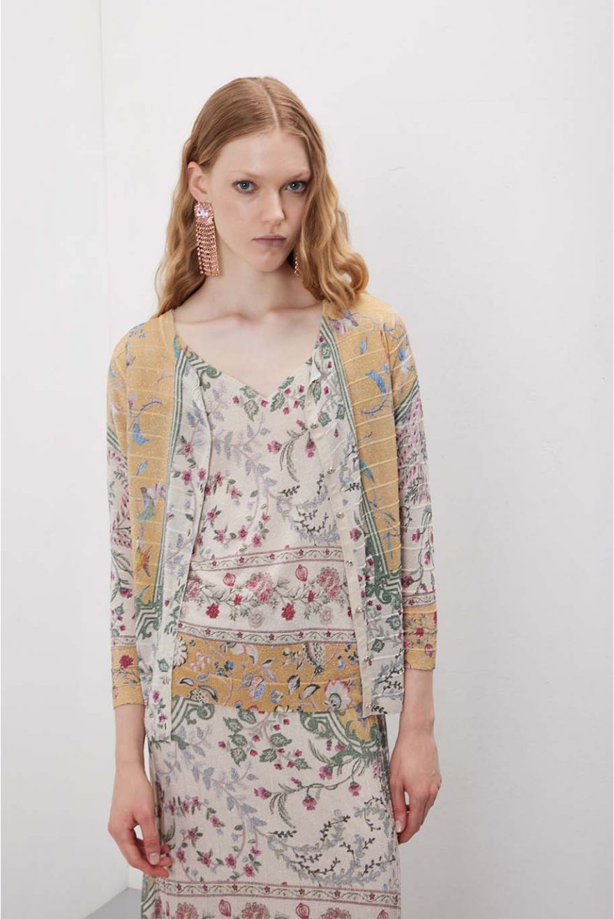 Twin set in pattern Wallpaper