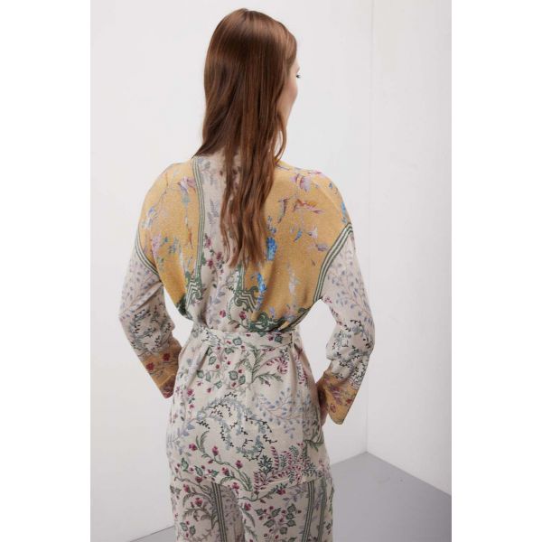 Giacca kimono manica 3/4 in pattern Wallpaper