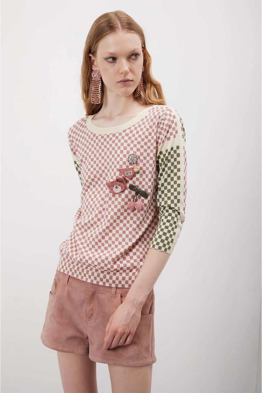 Maglia girocollo manica 3/4 a quadretti con spilli