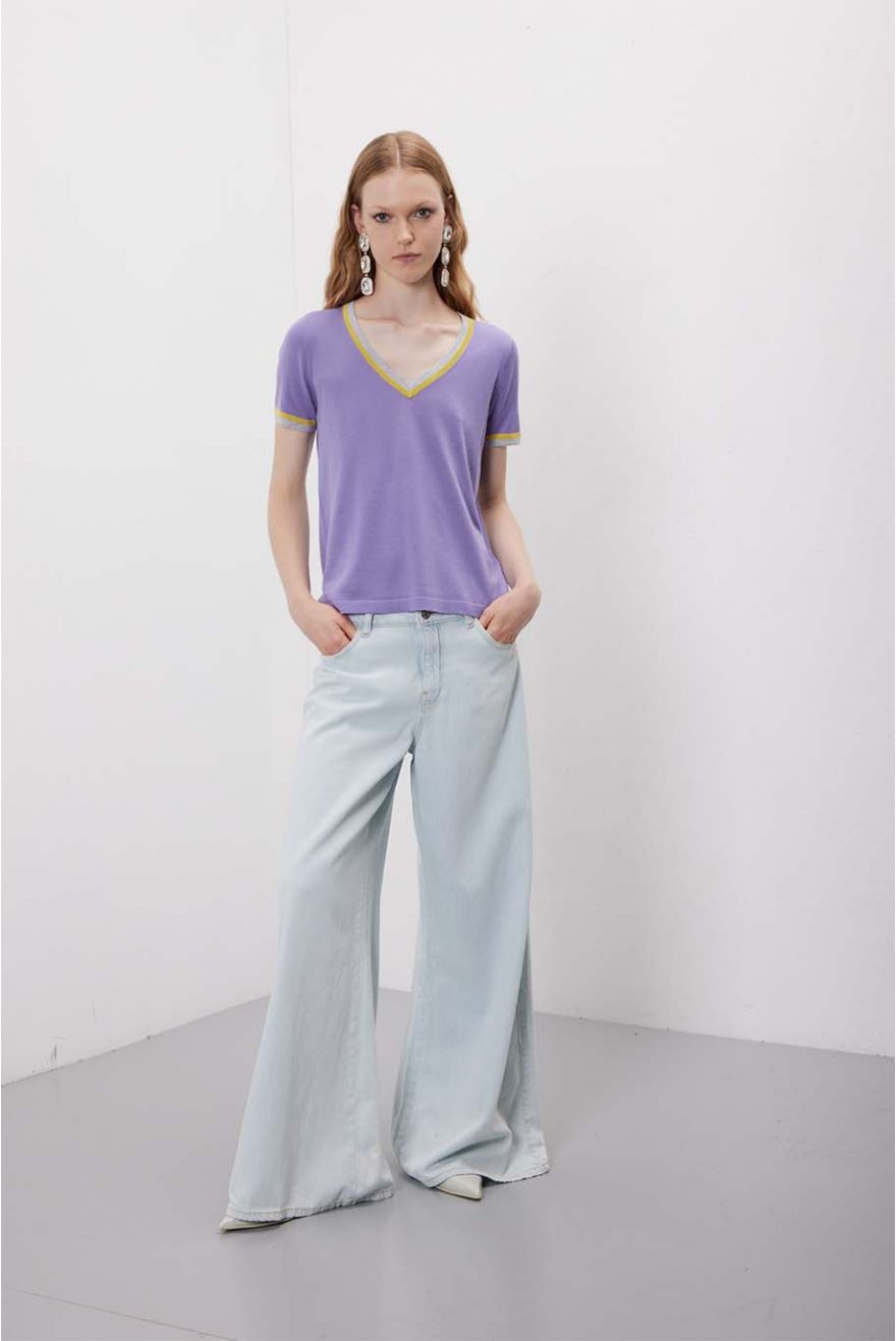 Maglia scollo a V a manica corta con bordi a contrasto