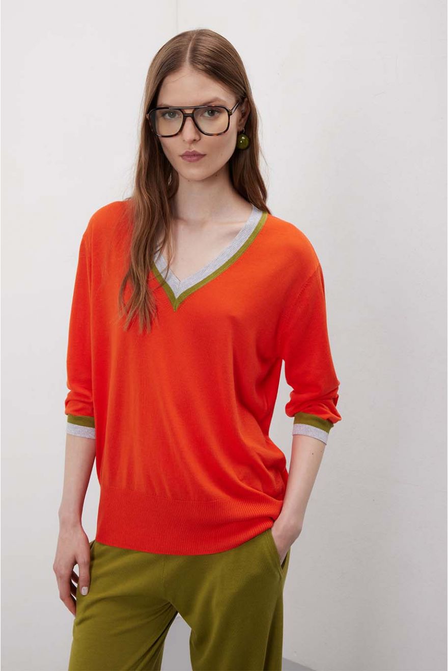 Maglia over con scollo a V e bordi a contrasto