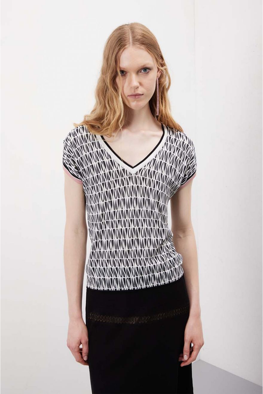 Maglia scollo a V manica corta con stampa Liberty