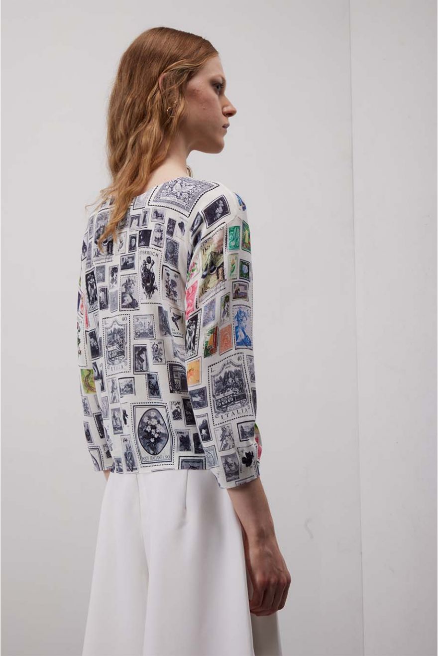 Maglia girocollo over con stampa Francobolli