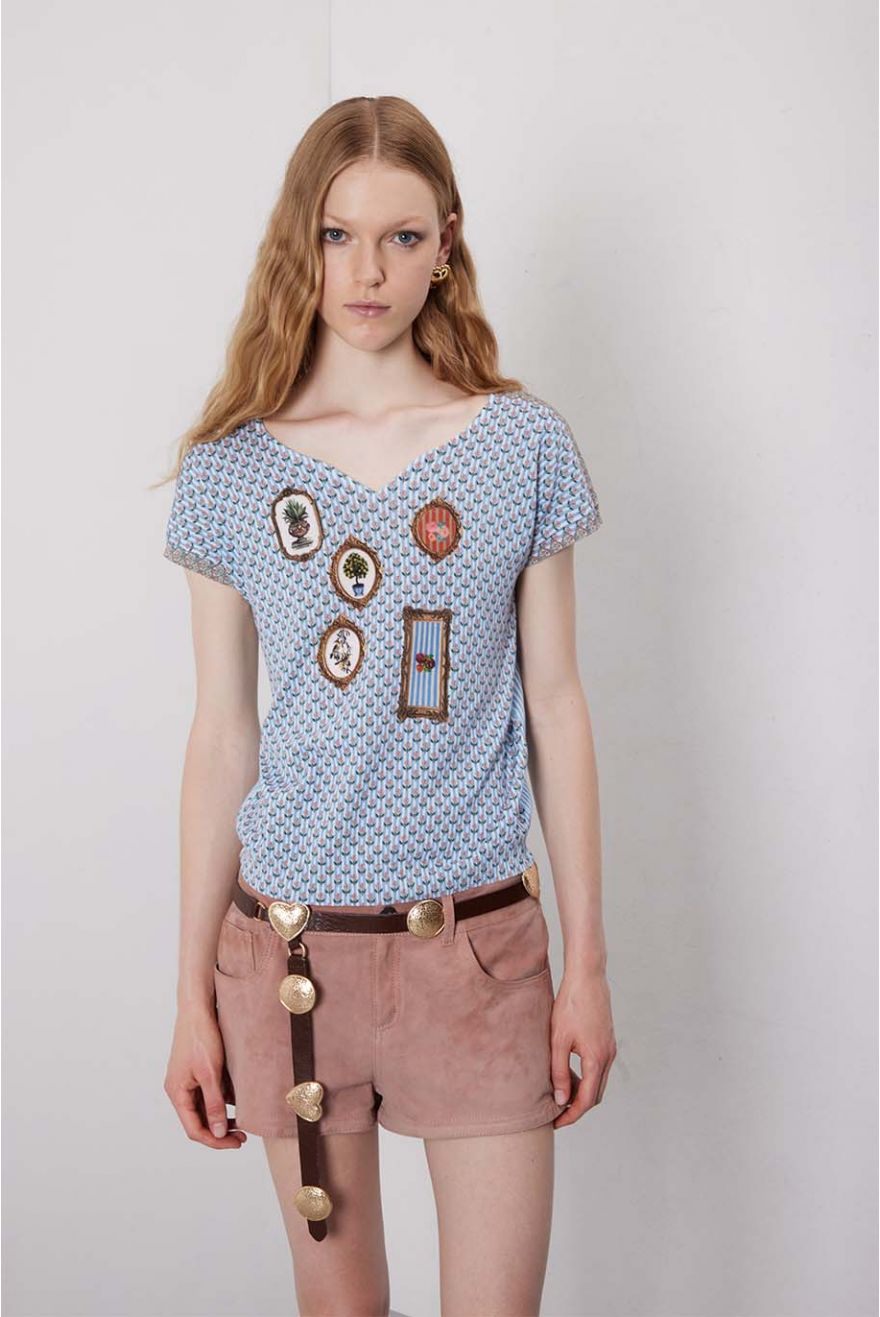 Maglia scollo cuore manica corta con stampa Country