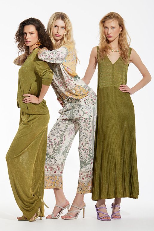 Abiti, pantaloni e gonne